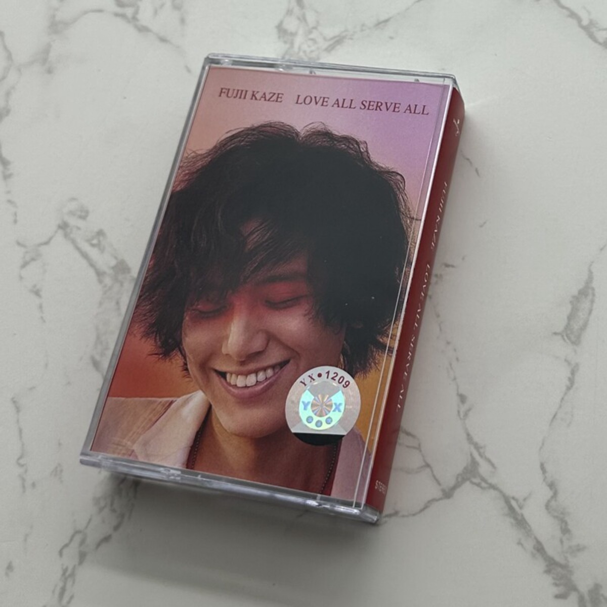 Fujii Kaze LOVE ALL SERVE ALL  - Audio Music In recensione e prezzo